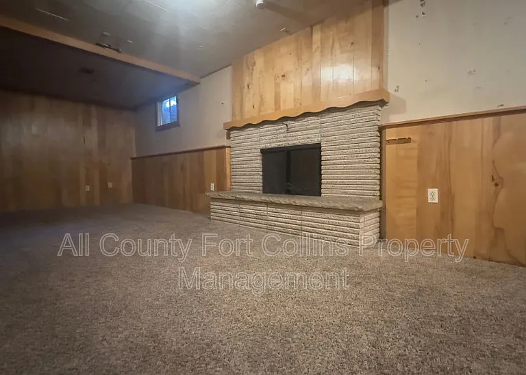 1401 Skyline Dr — Photo 8