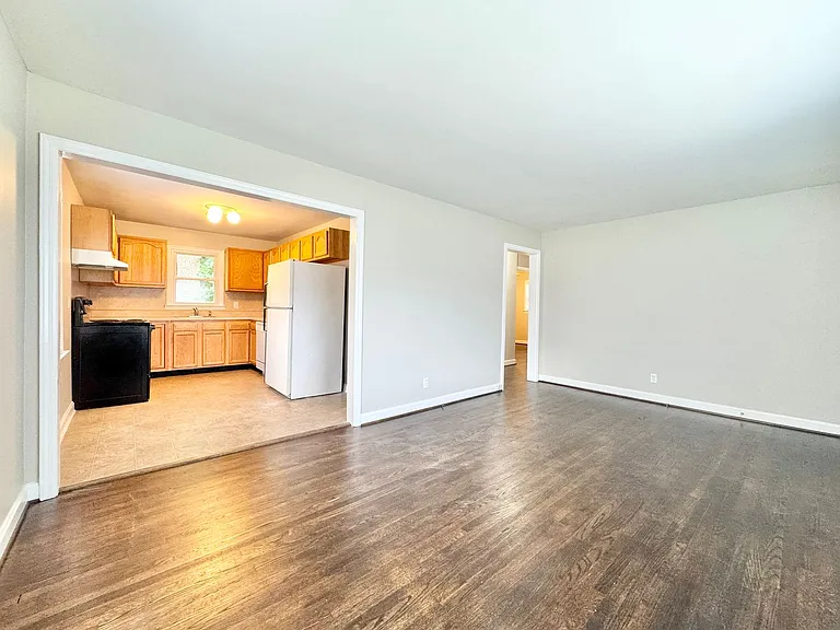 4617 Tower Rd — Photo 3