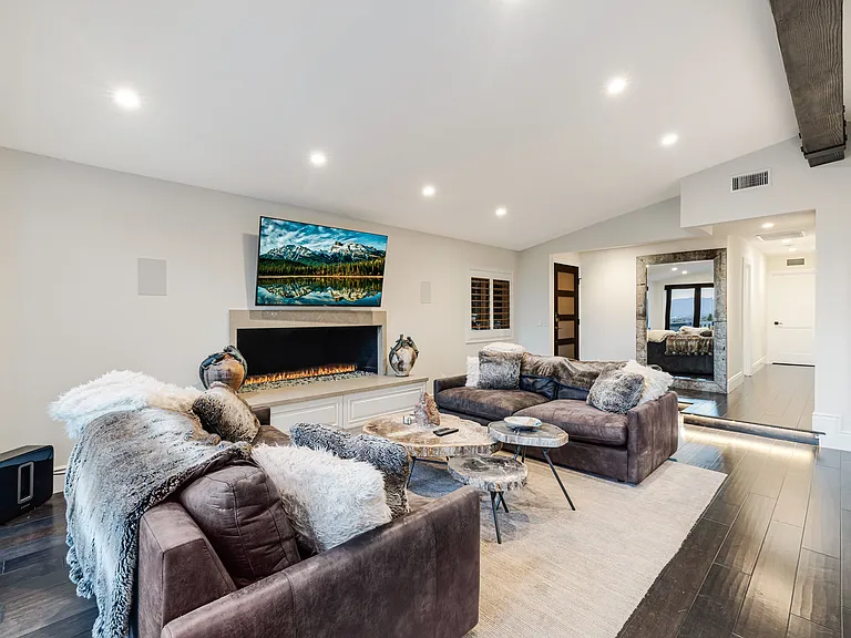 16725 Oak View Dr — Photo 8