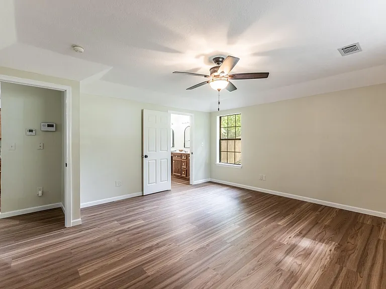 3660 Red Bud Ln — Photo 11