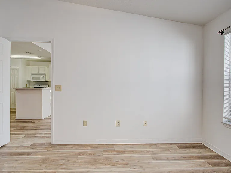 15205 Harbour Vista Cir — Photo 24