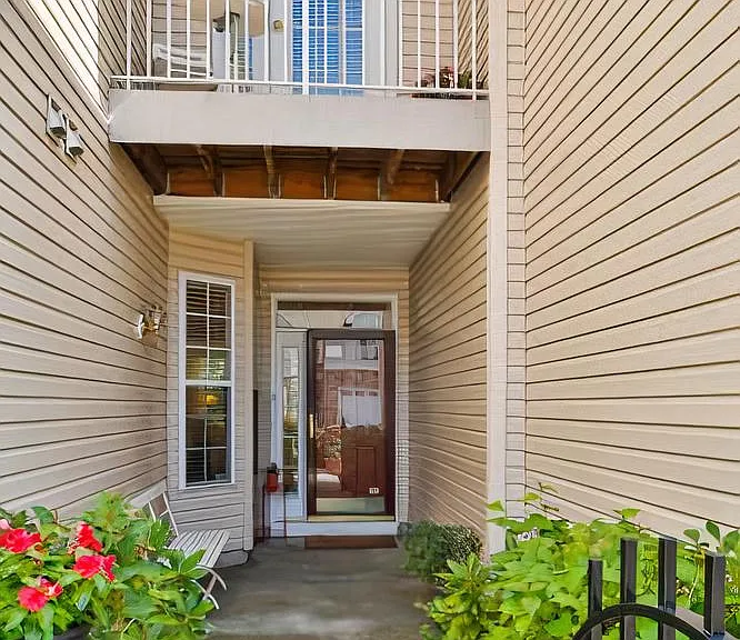 28 Sutton Ct — Photo 3