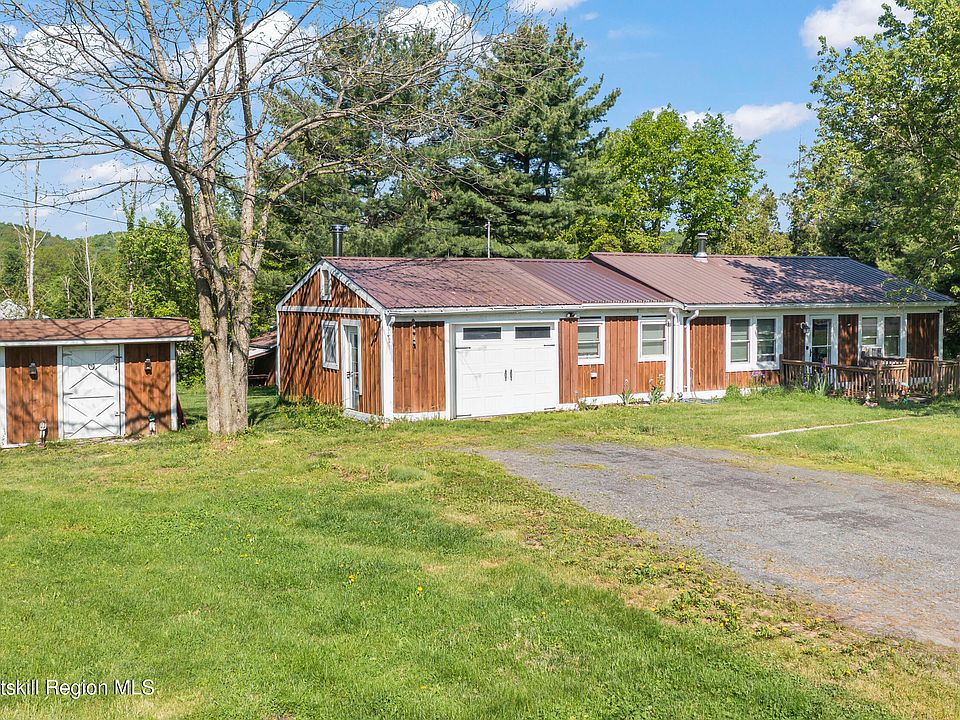 1st image of 379 School Hill Road