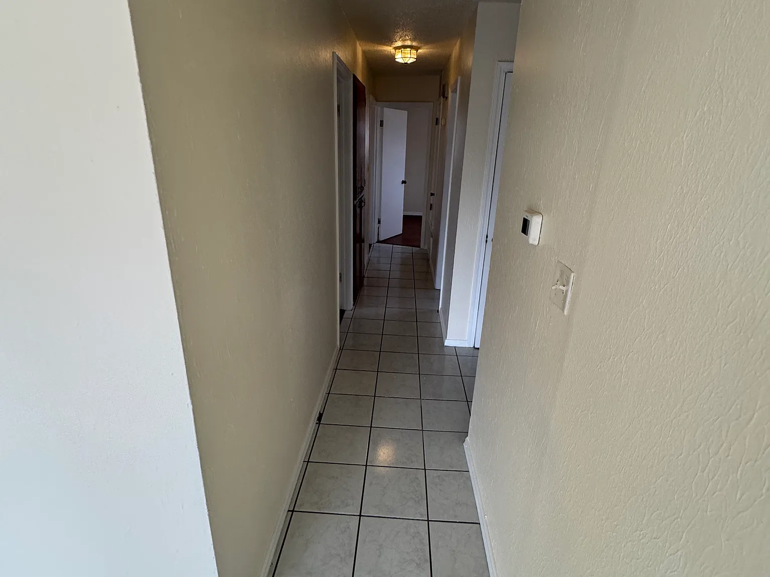 3 bed, 992 sqft, $1,300 — Photo 4