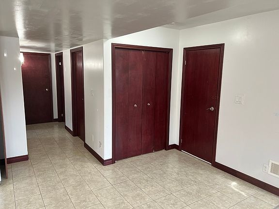 3rd image of 4154 Manzanillo Cres
