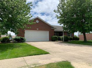 635 Foxcross Dr, Sidney, OH 45365