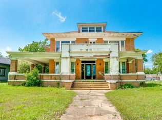 911 S Broadway Ave, Ada, OK 74820