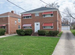 2211 S Green Rd, University Heights, OH 44118