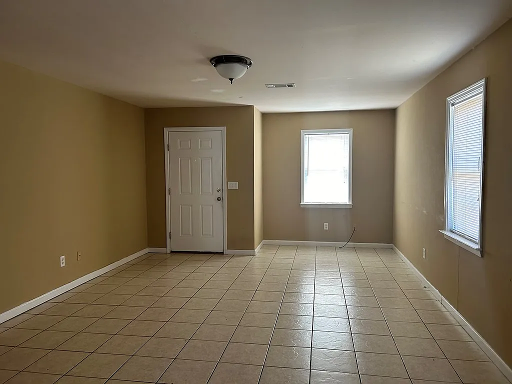 2 bed, 2.0 bath, $975 — Photo 4