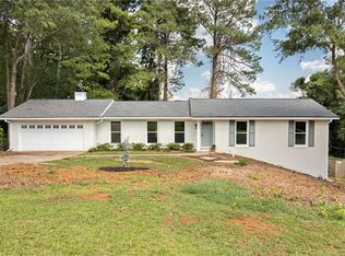 1110 Old Forge Dr, Roswell, GA 30076