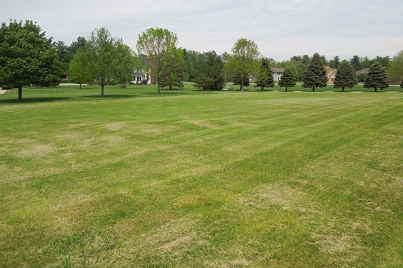 2nd image of 628 White Oak Way