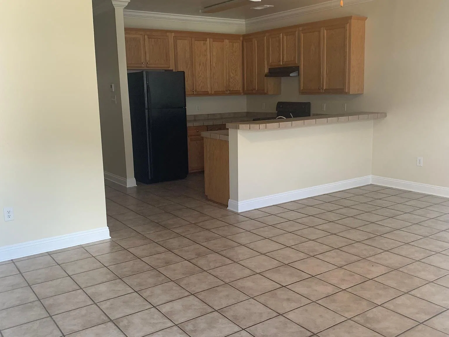 2 bed, 940 sqft, $1,100 — Photo 2