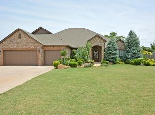 7962 Lindsay Ln, Edmond, OK 73025
