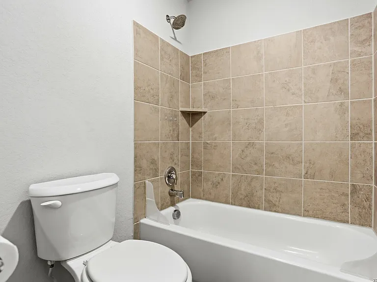 12611 Auriga — Photo 29