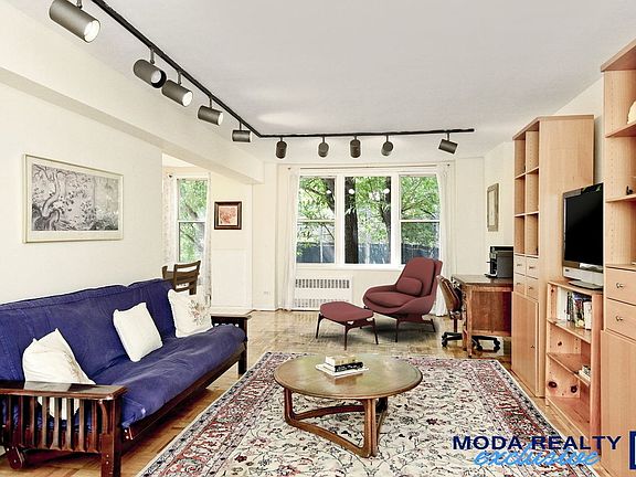 2nd image of 601 Kappock St APT 1B