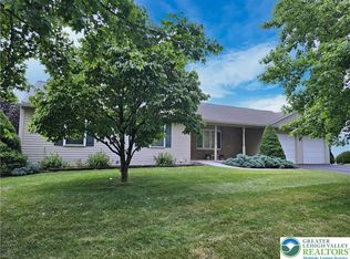 4004 Donegal Dr, Bethlehem, PA 18020