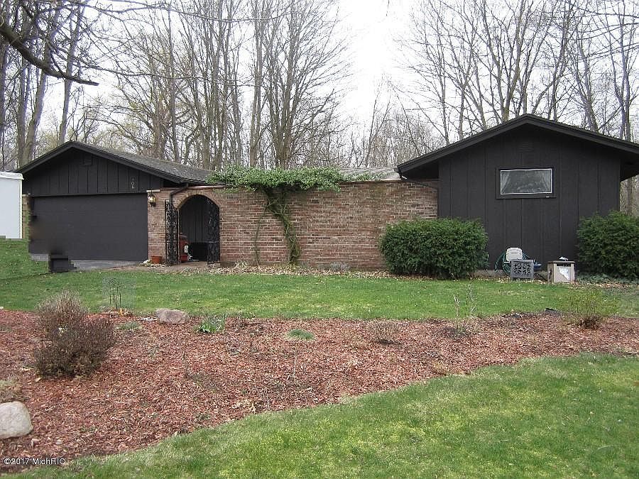1st image of 706 Larkwood Dr