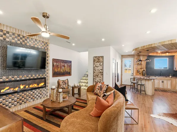 929 Shoofly St #B, Santa Fe, NM 87505