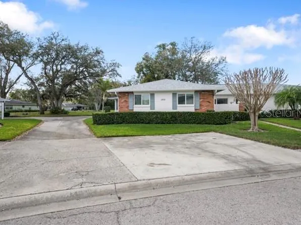 2712 Whitebridge Dr APT B, Palm Harbor, FL 34684