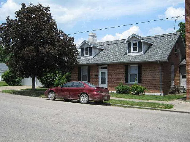302 N East St photo 1