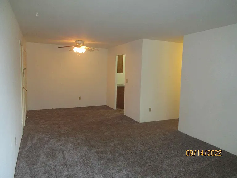 N111W15782 Vienna Ct #15 — Photo 6