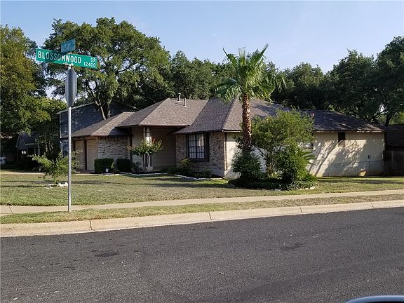 4th image of 12401 Cassady Dr