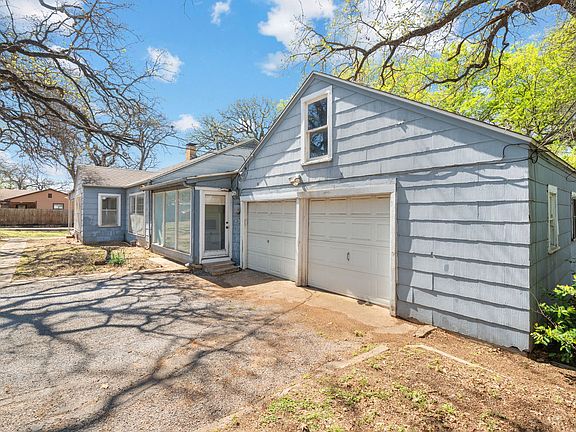 3rd image of 825 Sam Calloway Rd