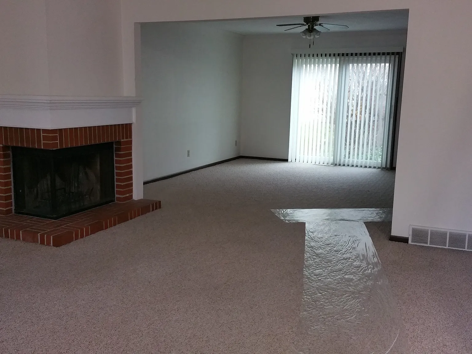 3 bed, 1800 sqft, $2,050 — Photo 3