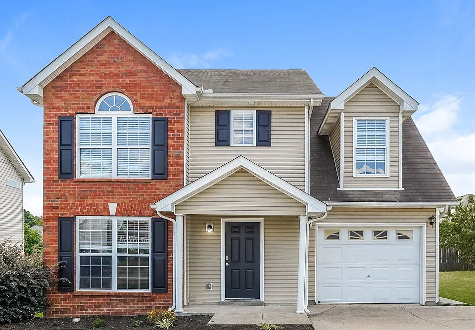 1404 Priestshore Bay
