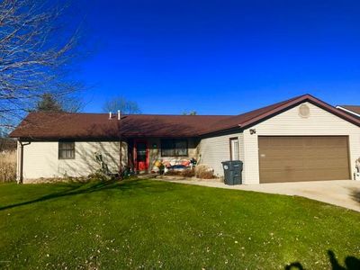 628 Riverside Dr, Watervliet, MI, 49098