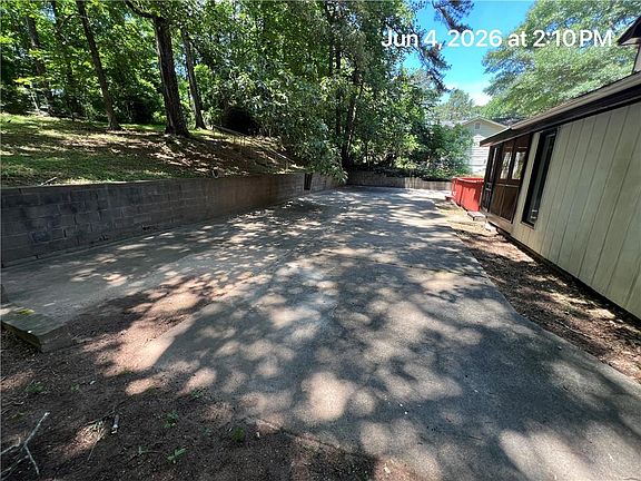 5th image of 3745 Londonderry Ct