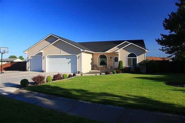1st image of 4803 Hilltop Dr