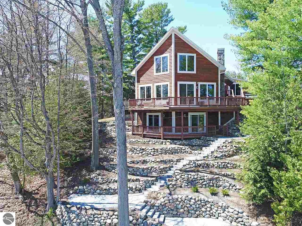 1st image of 10415 SW Torch Lake Dr