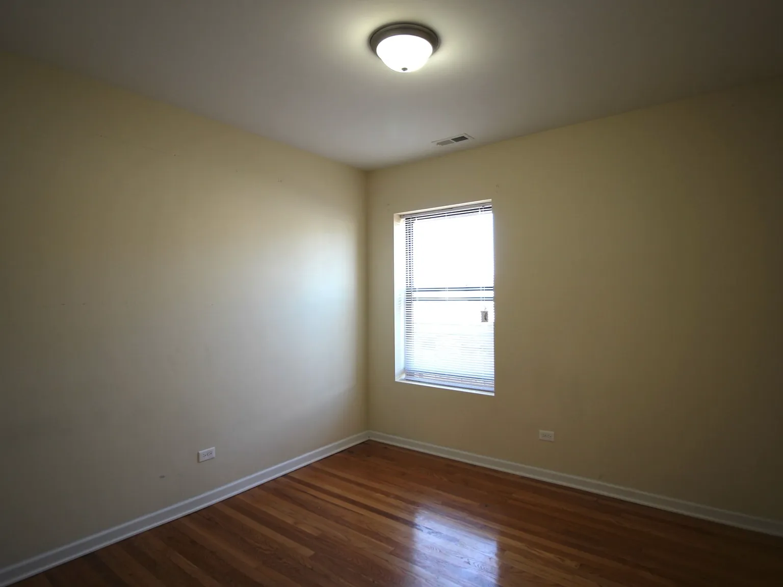 2 bed, 725 sqft, $1,800 — Photo 4