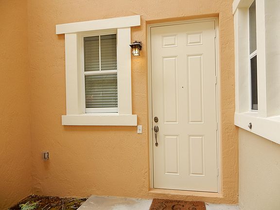 4th image of 669 Pacific Grove Dr Unit 2