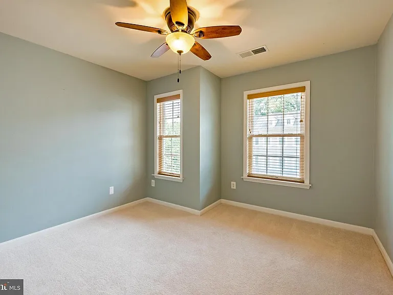 3385 Beechcliff Dr — Photo 21