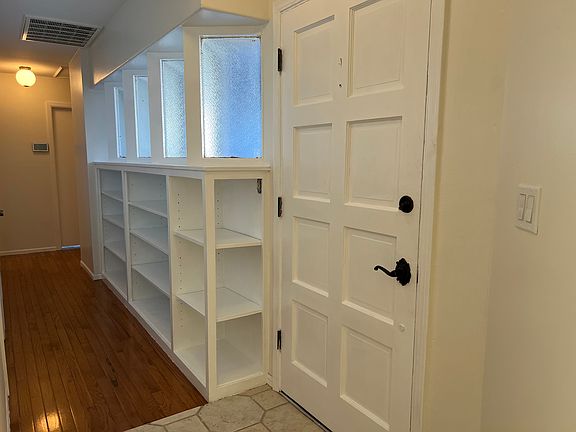 5th image of 917 Mockingbird Ln