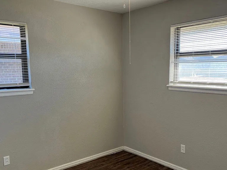 955 SW 4th Pl — Photo 28