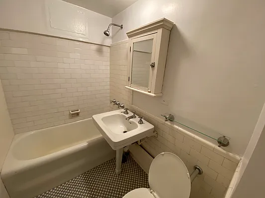 Rented by Highline Residential | media 12