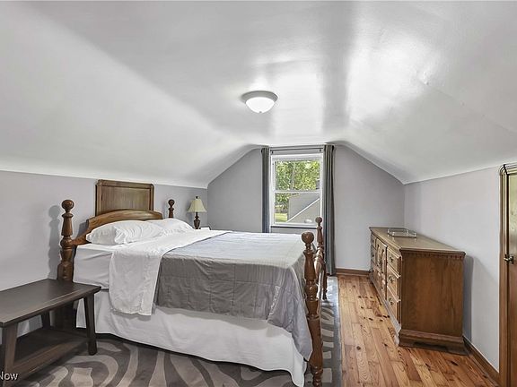 4th image of 1700 Brookdale Ave