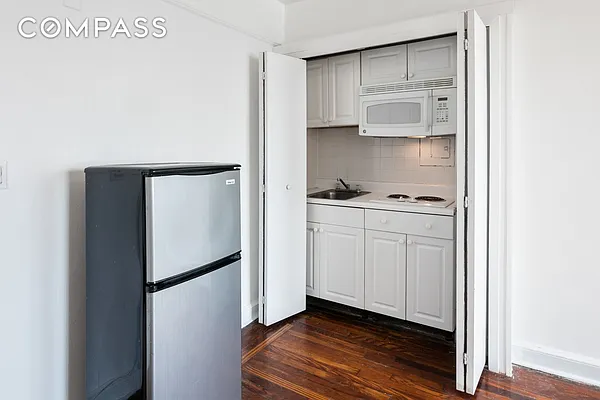 Rented by Compass | media 4