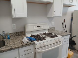93 Summit St APT 4, Pawtucket, RI 02860