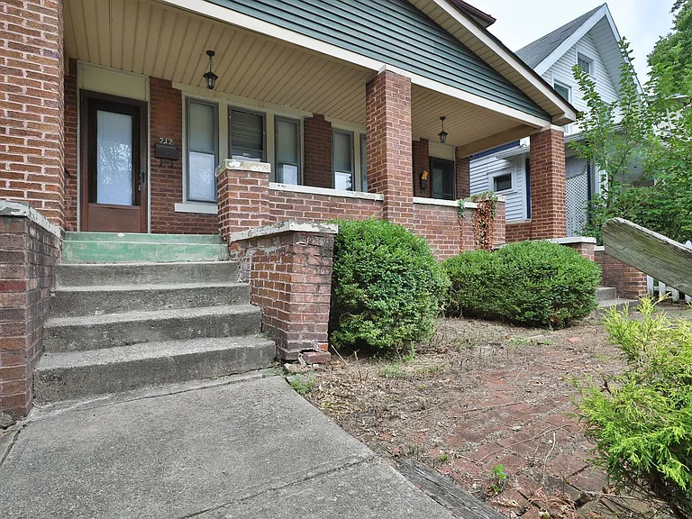 212 E Patterson Ave — Photo 8