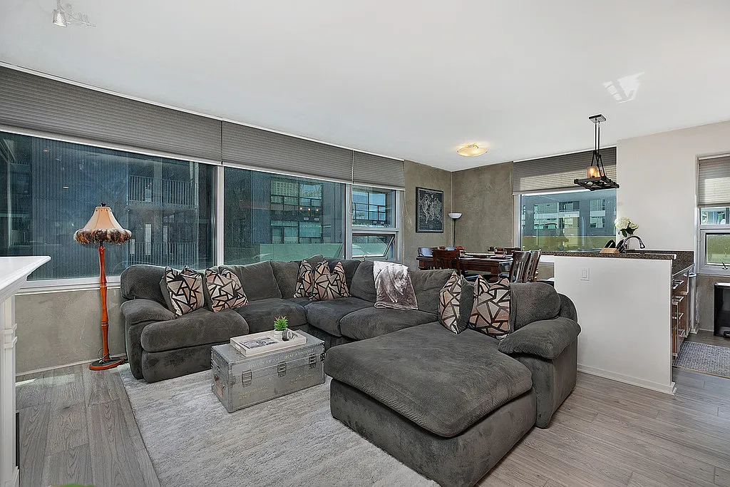 2 bed, 2.0 bath, $4,875 — Photo 1