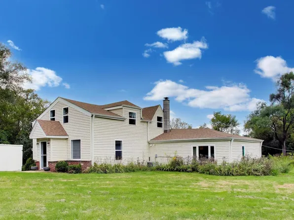 24826 W Miller Rd, Barrington, IL 60010