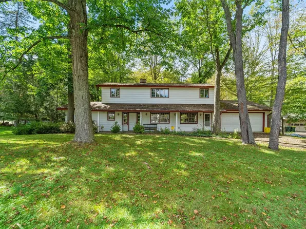 520 Murray Hill Rd, Vestal, NY 13850