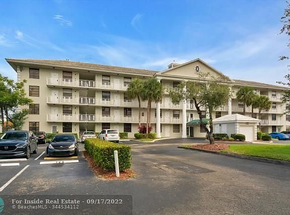 3rd image of 1705 Whitehall Dr APT 302