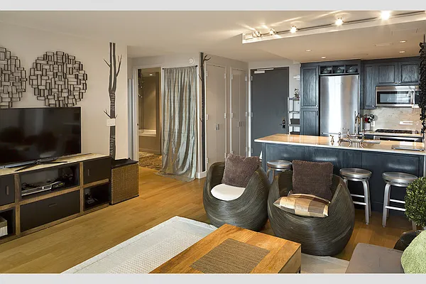 Sold by Stribling | media 2
