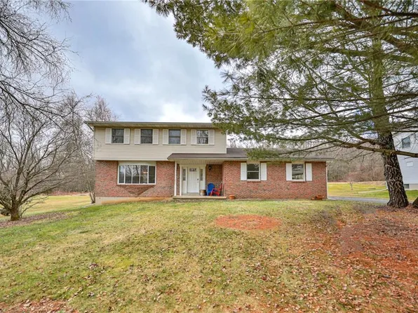 75 Pine Cove Ct, Lehighton, PA 18235