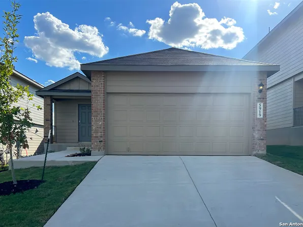 5919 Cripps Pink, San Antonio, TX 78252